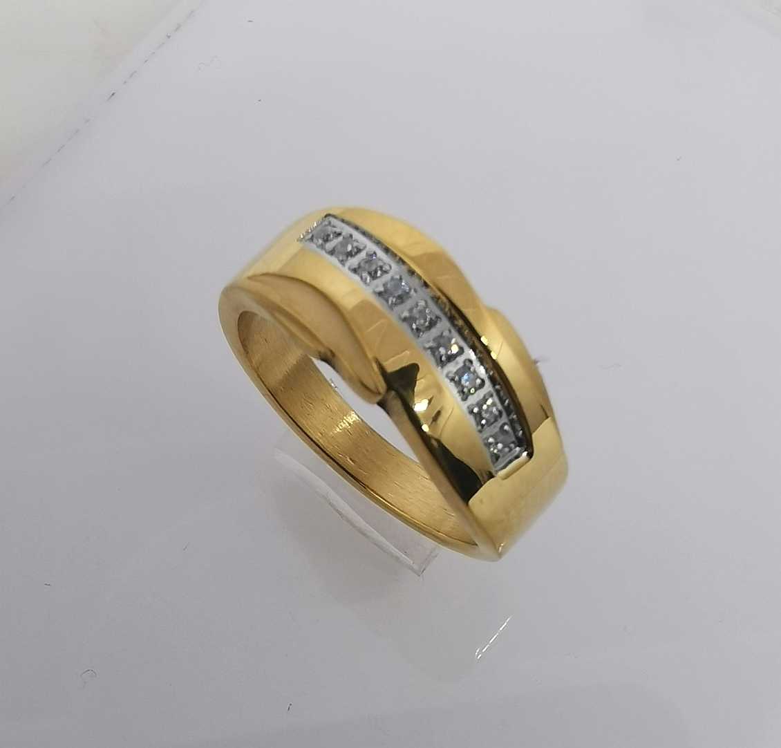 Anillo Acero inoxidable Dorado Con 9 Circones Con Alas