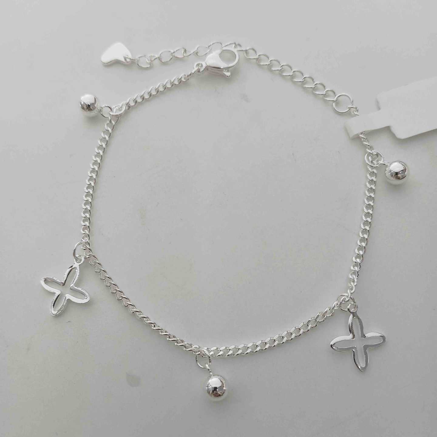 Pulsera Plateado Colgante 3 Pelotitas y 2 Cruces