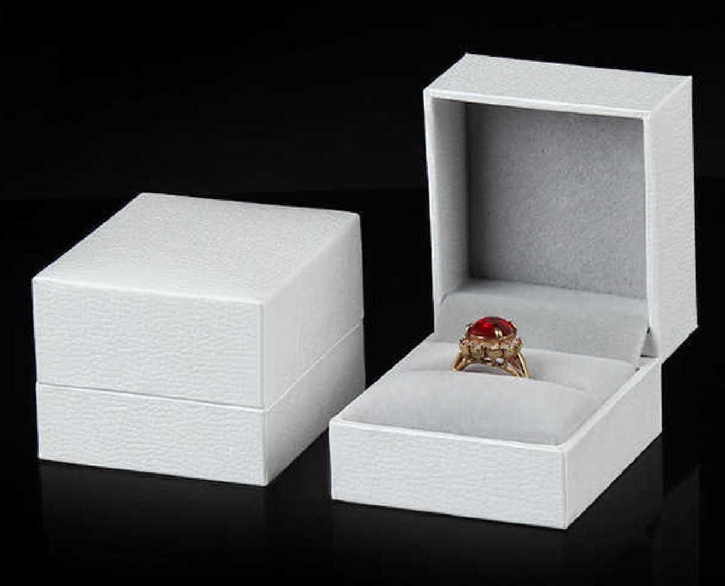 Caja Anillo Ecocuero Blanco