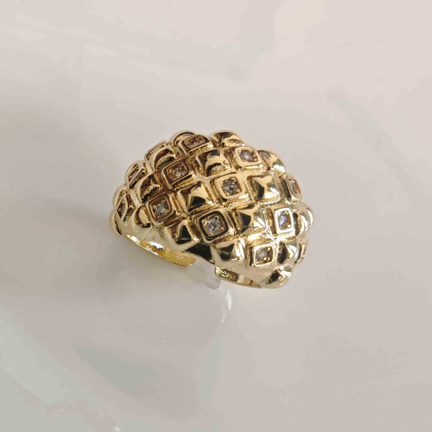 Anillo Bañado en Oro Ancho Cuadras Circones Ajustable