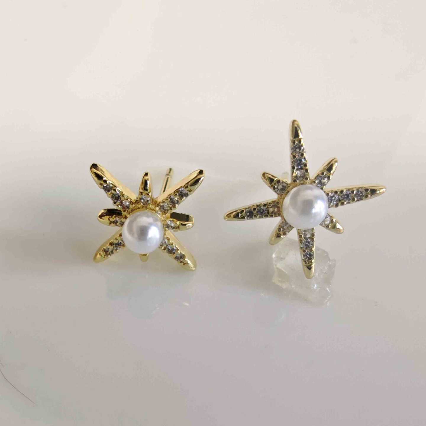 Aro Bañado en Oro Perla Imitación Sobre Estrellas Circones