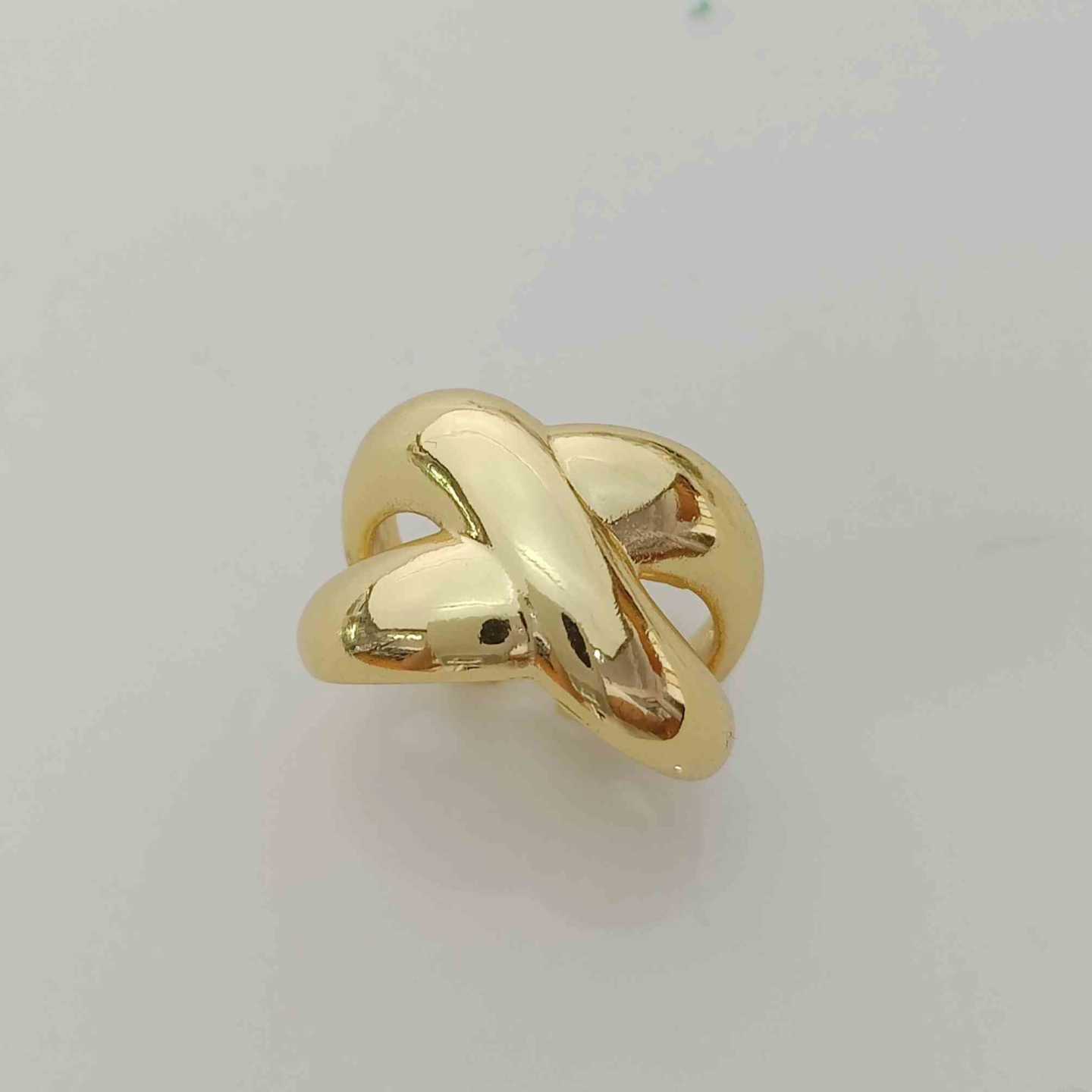 Anillo Bañado Oro Cruzado Hueco Ajustable