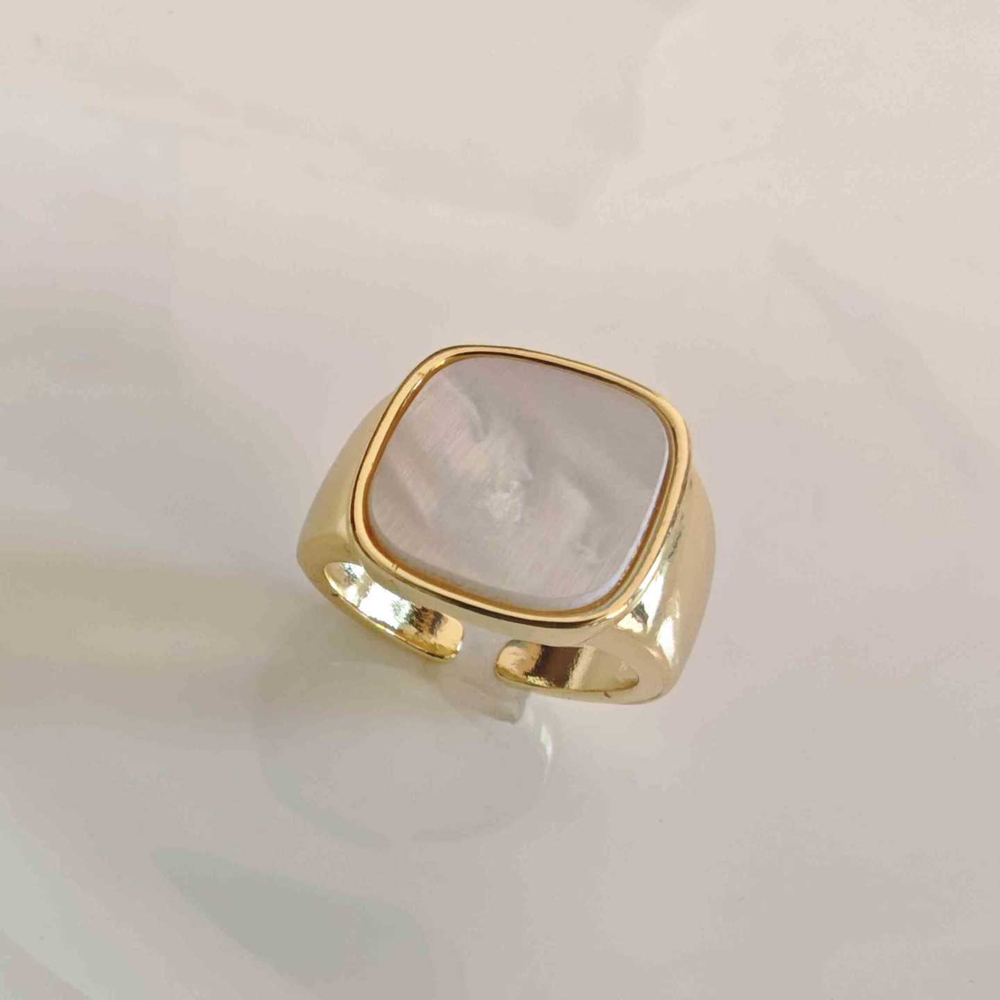 Anillo Bañado Oro Cuadrada Nacal Ajustable