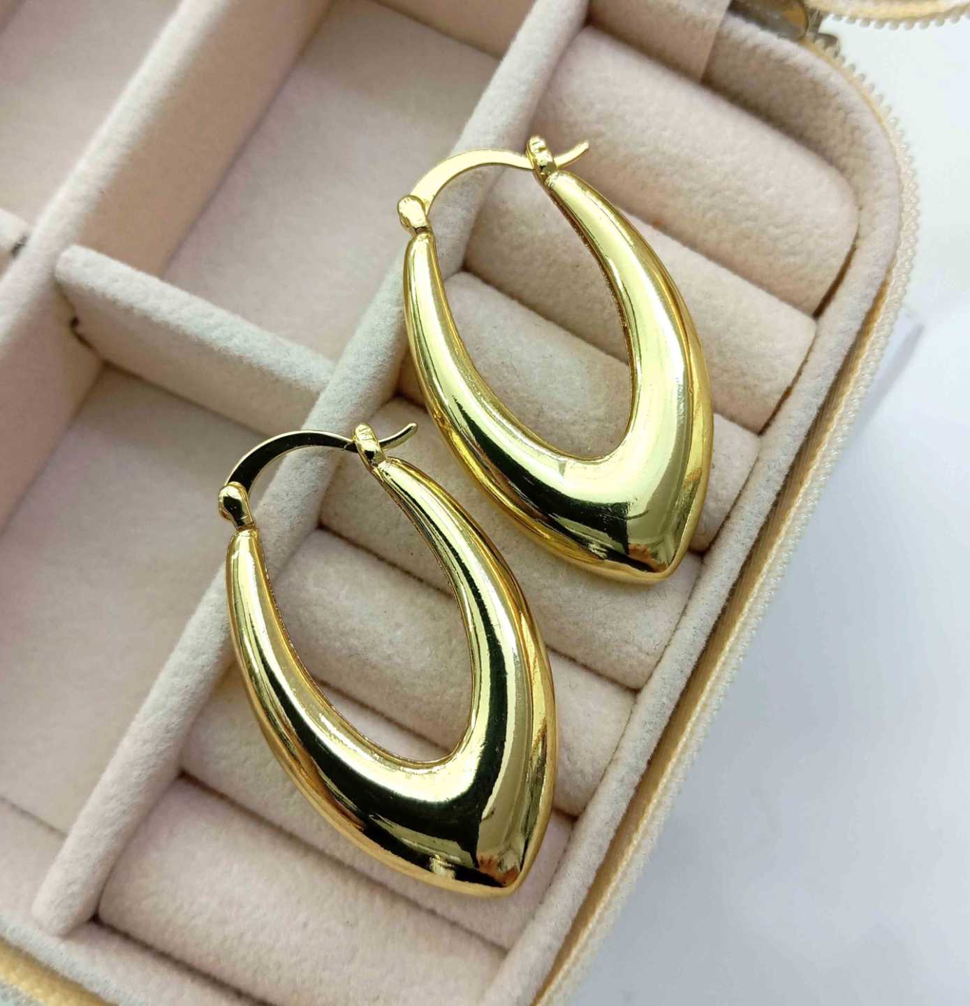 Aro Bañado Oro 18K Tubo Ovalo