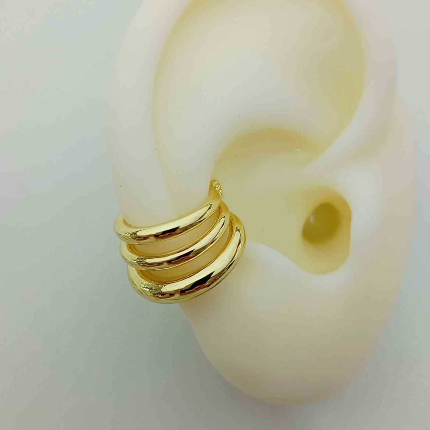 Ear Cuff Bañado en Oro 18k Triple Banda Lisa