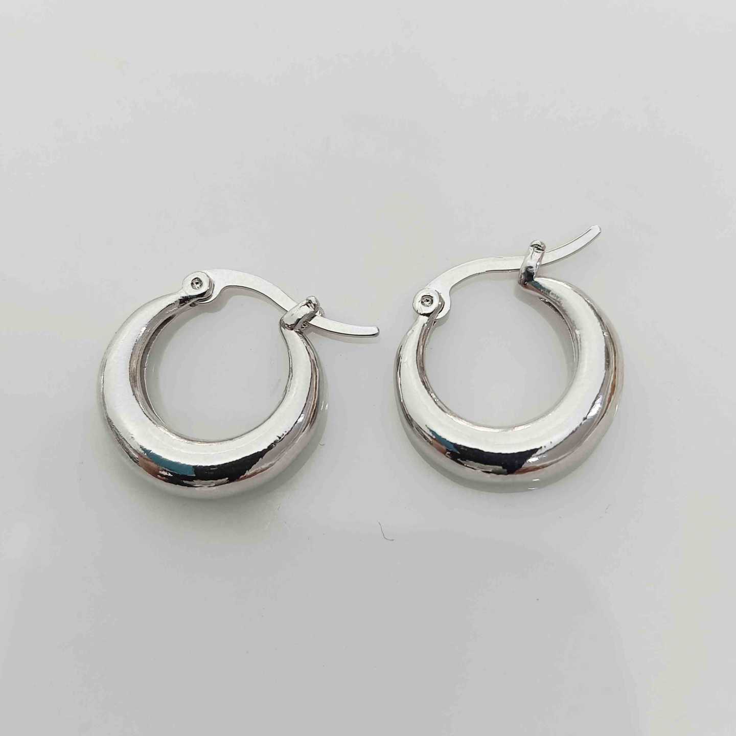 Aro Bañado Plata Argolla Bote Medio 18mm