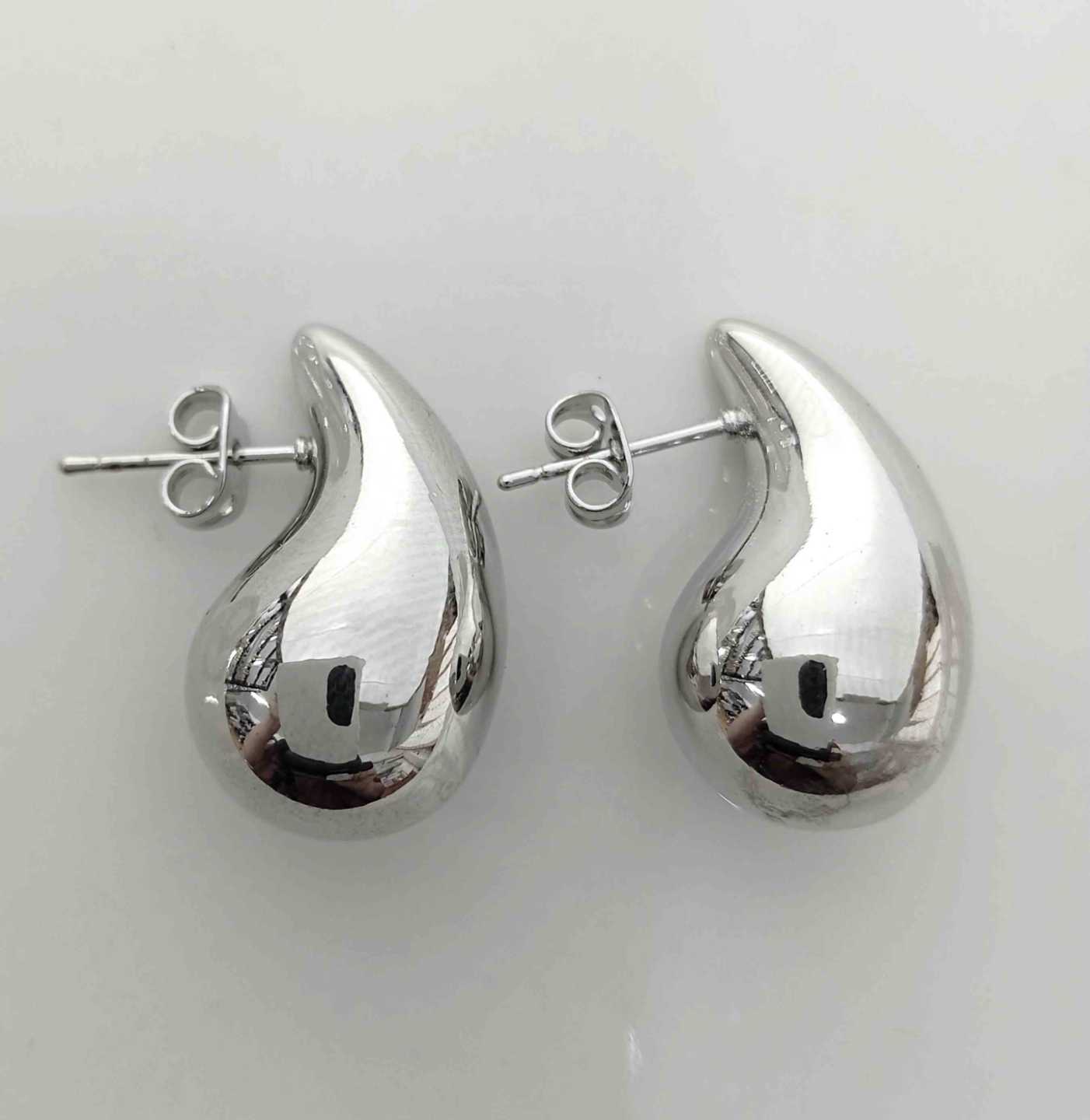 Aro Bañado Plata Gota Mediano 25mm