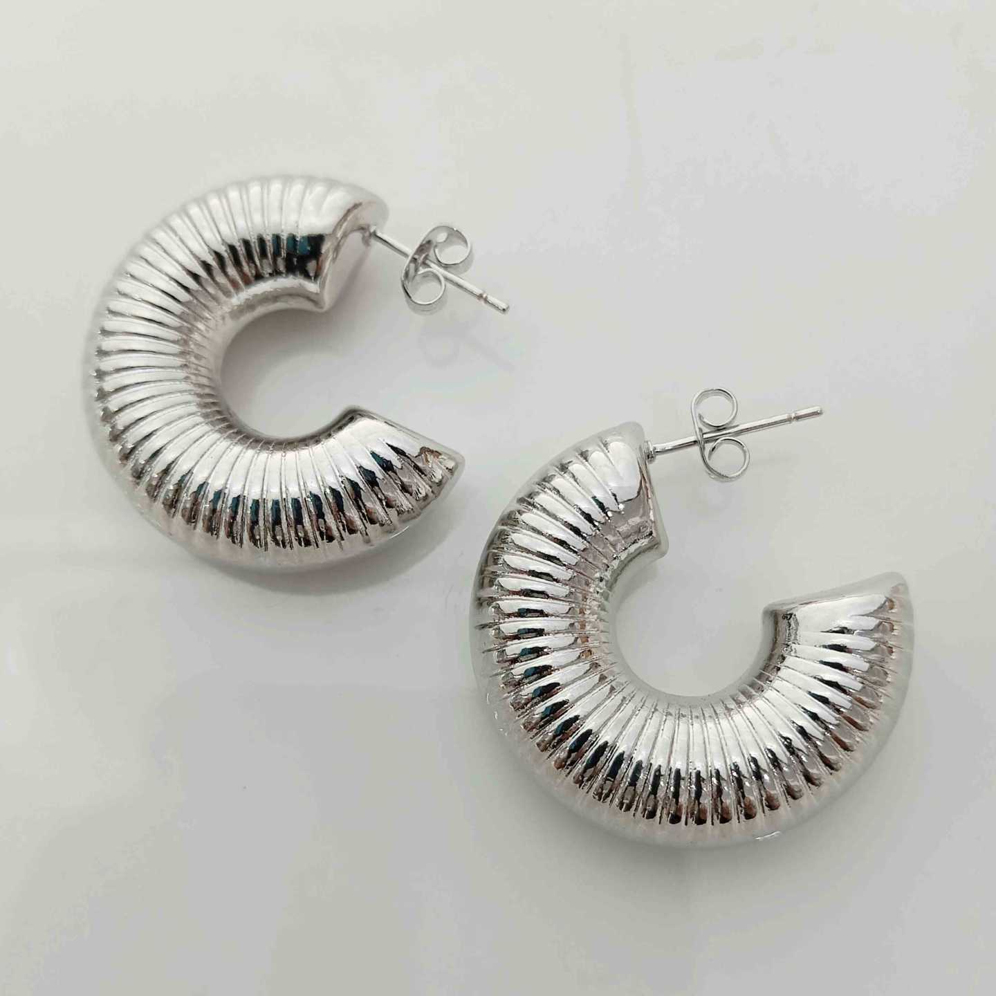 Aro Bañado en Plata Argolla Caracol 30mm