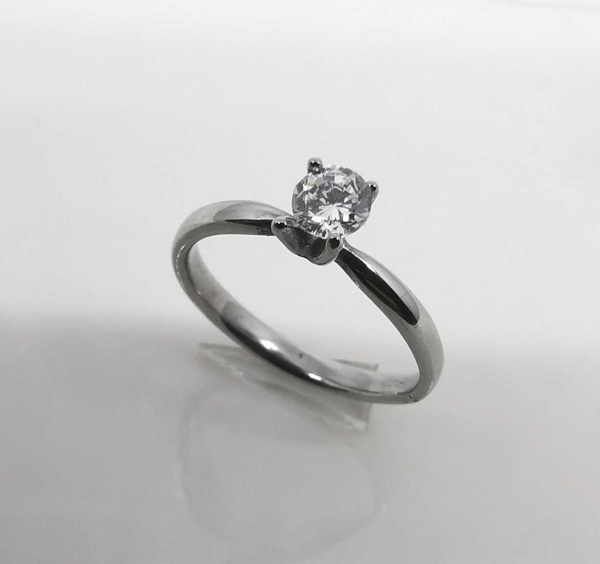 Anillo Acero inoxidable Solitario Plateado Corte Princesa Chico