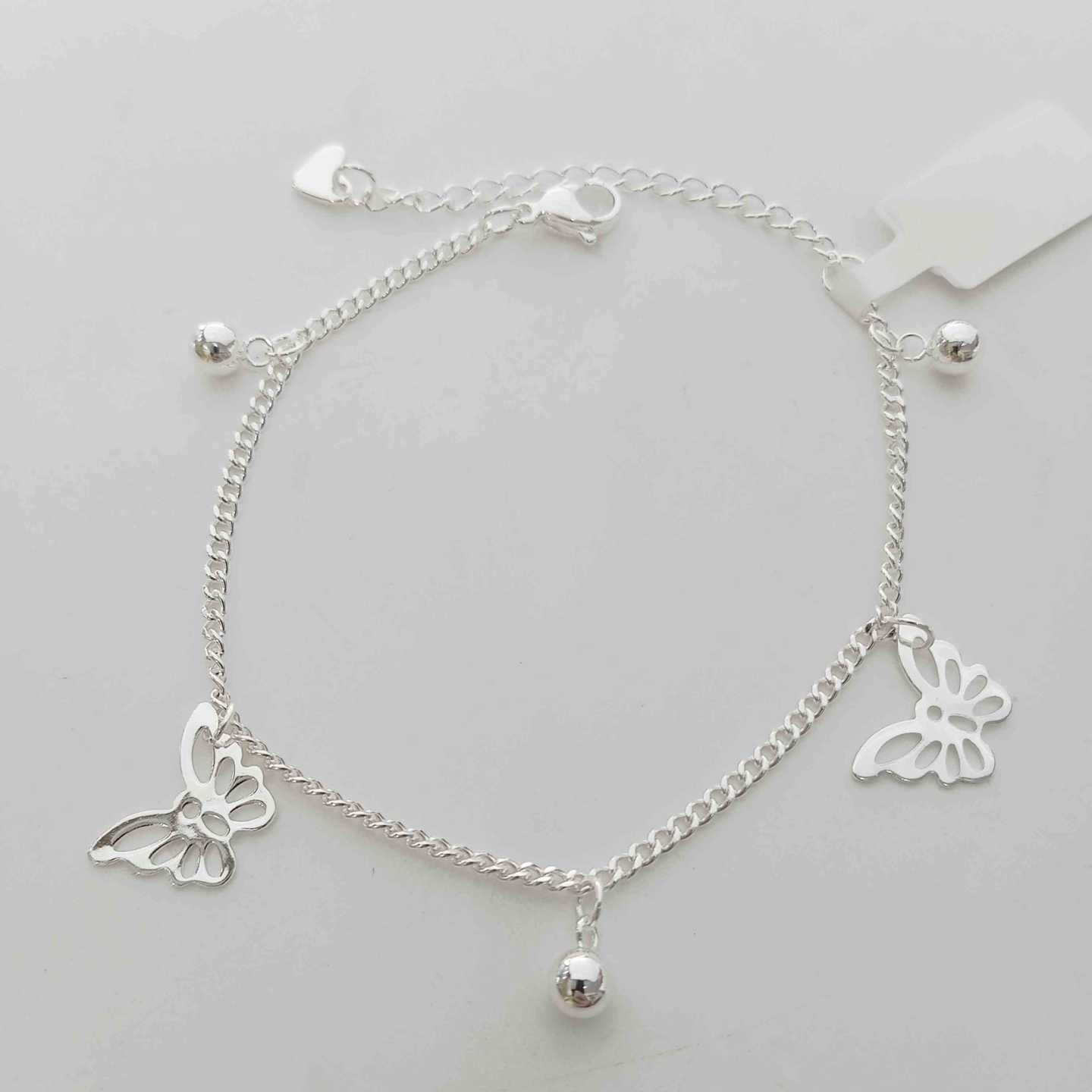 Pulsera Plateado Colgante 3 Pelotitas y 2 Mariposa