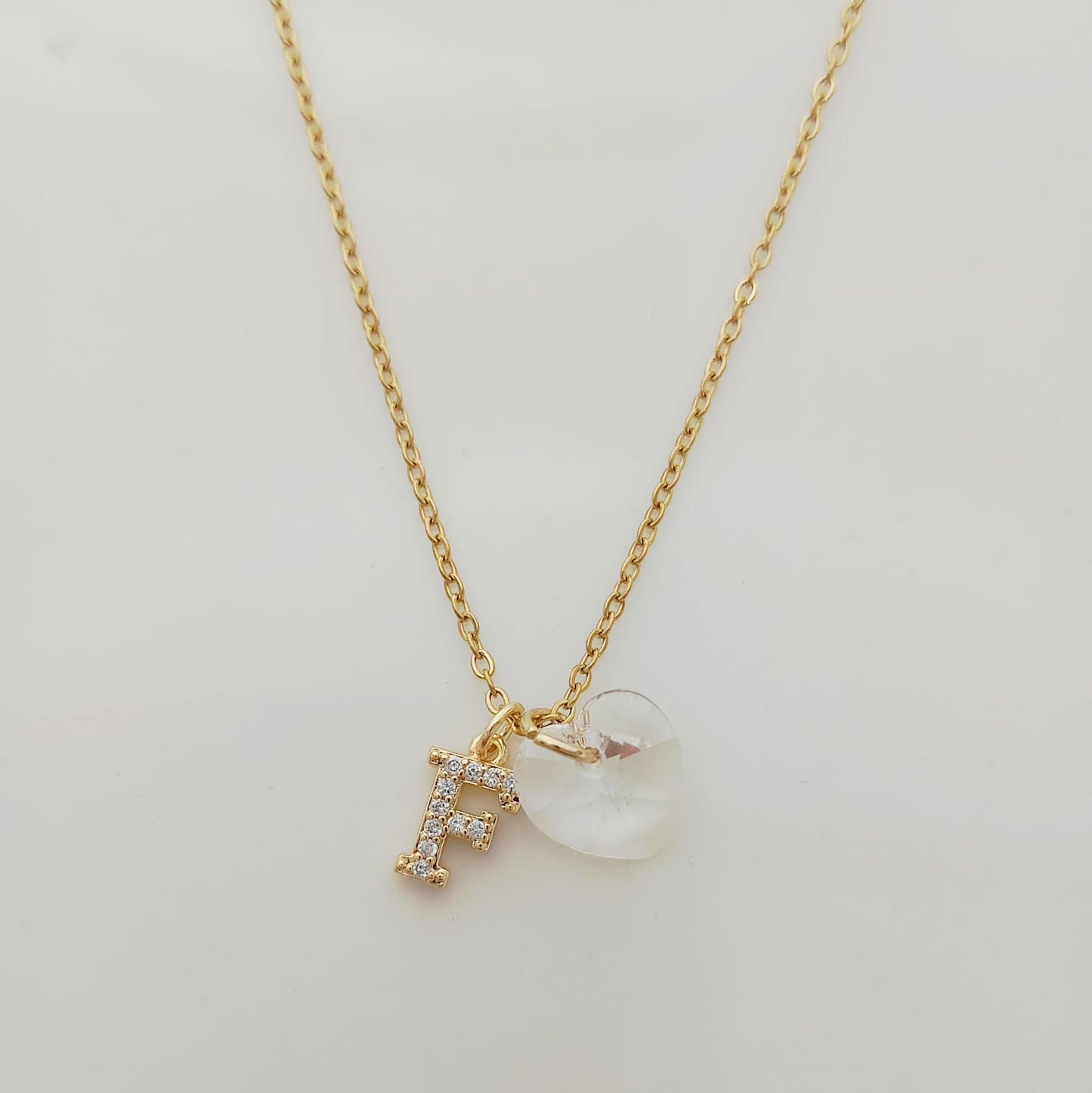 Collar Acero Quirurgico Dorado Colgante Letra Circones y Cristal Corazon 45cm
