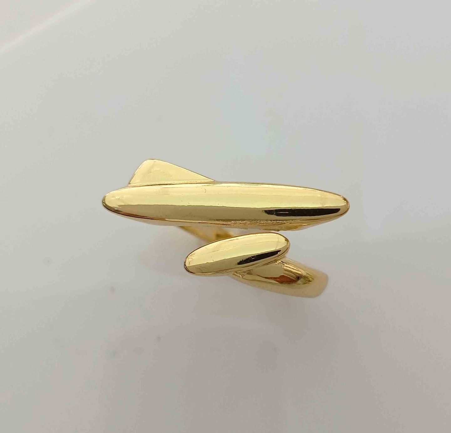 Anillo Bañado En Oro Linea Larga Y Cordo Ajustable