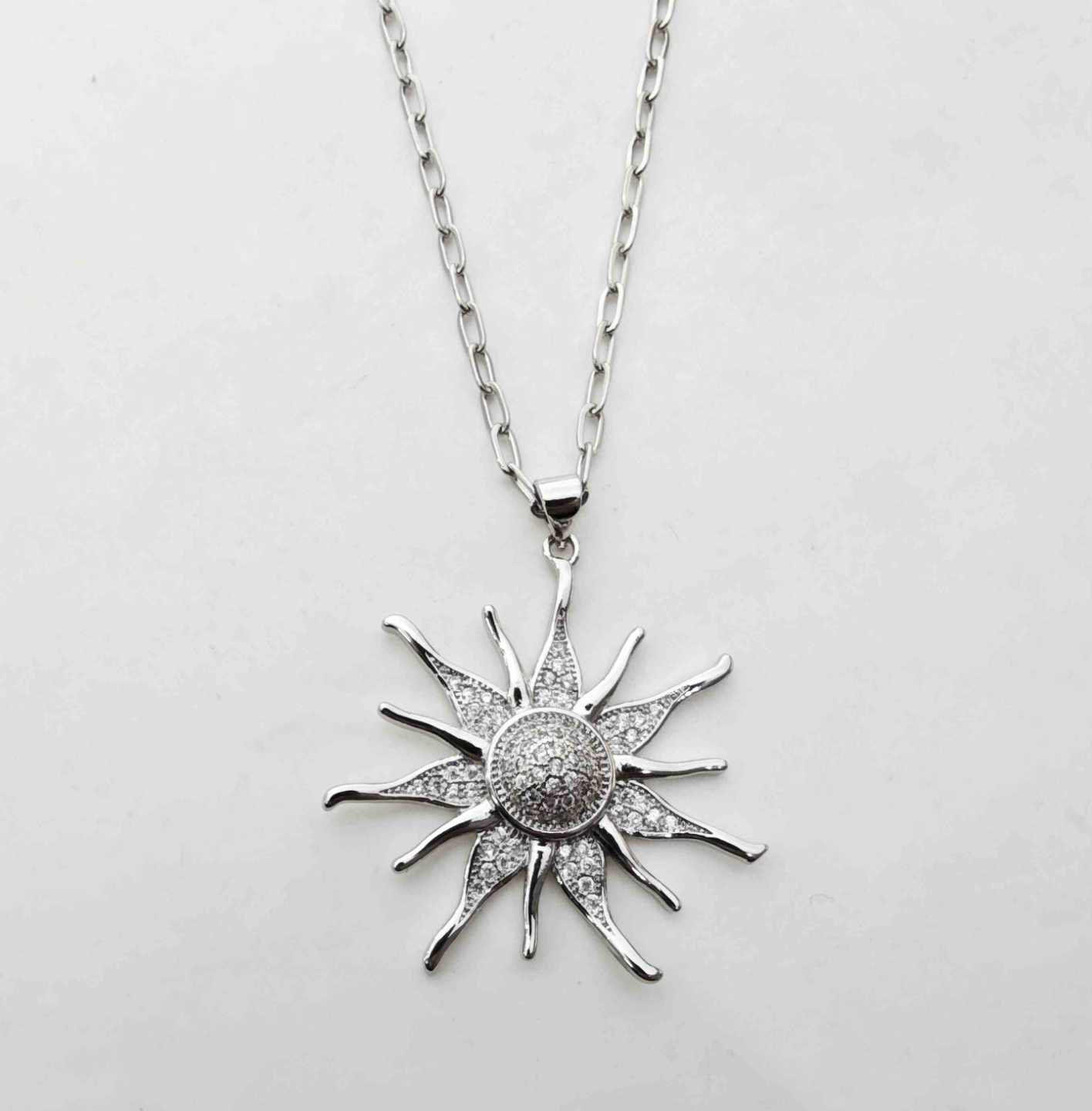 Collar Bañado Plata Colgante Sol Cricones Sol