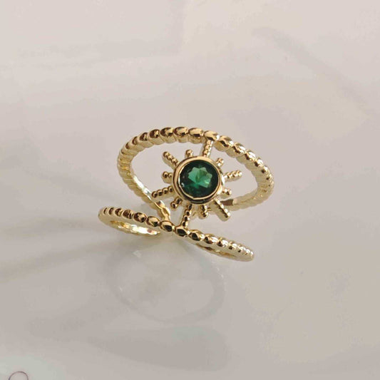 Anillo Bañado en Oro Sol Verde Entre 2 Lineas Ajustable