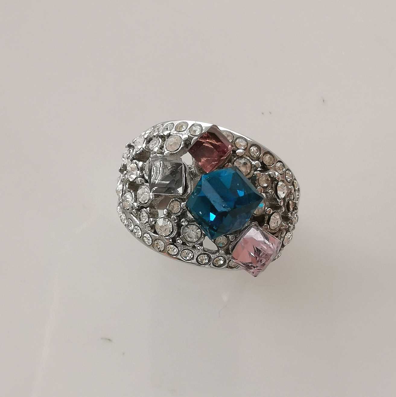 Anillo Plateado Circones 4 cubos color Arriba