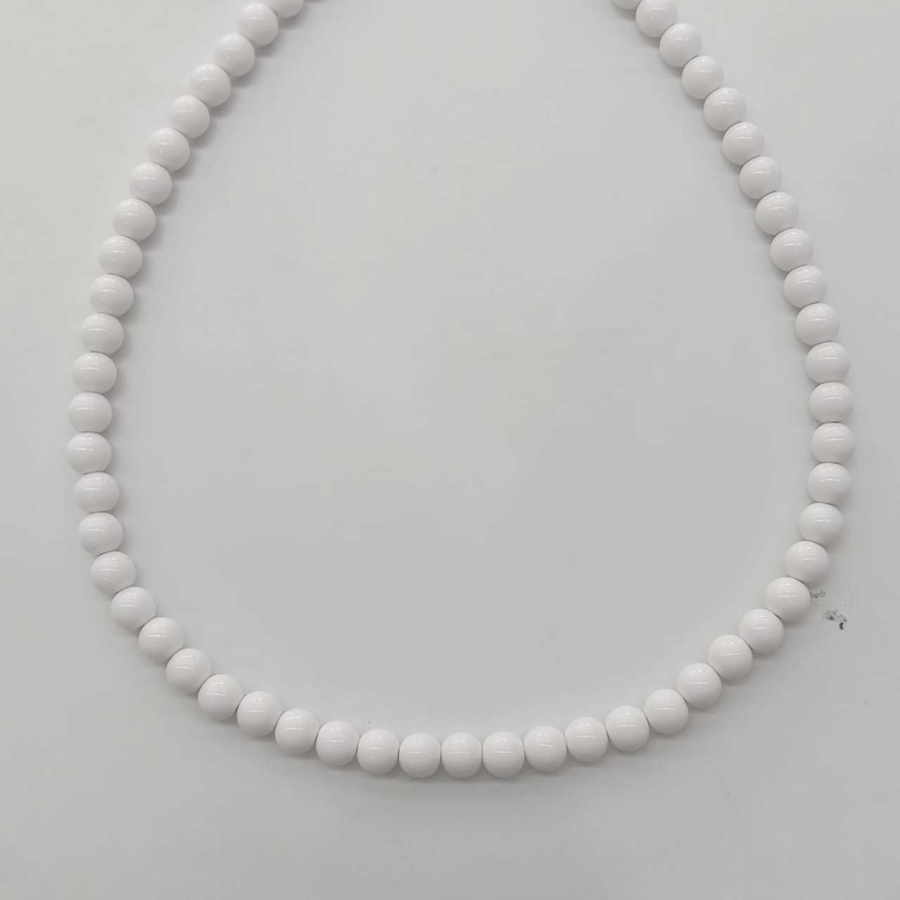 Collar Bañado en Oro Pelotas 8mm Colores Acrilicas 42+5cm