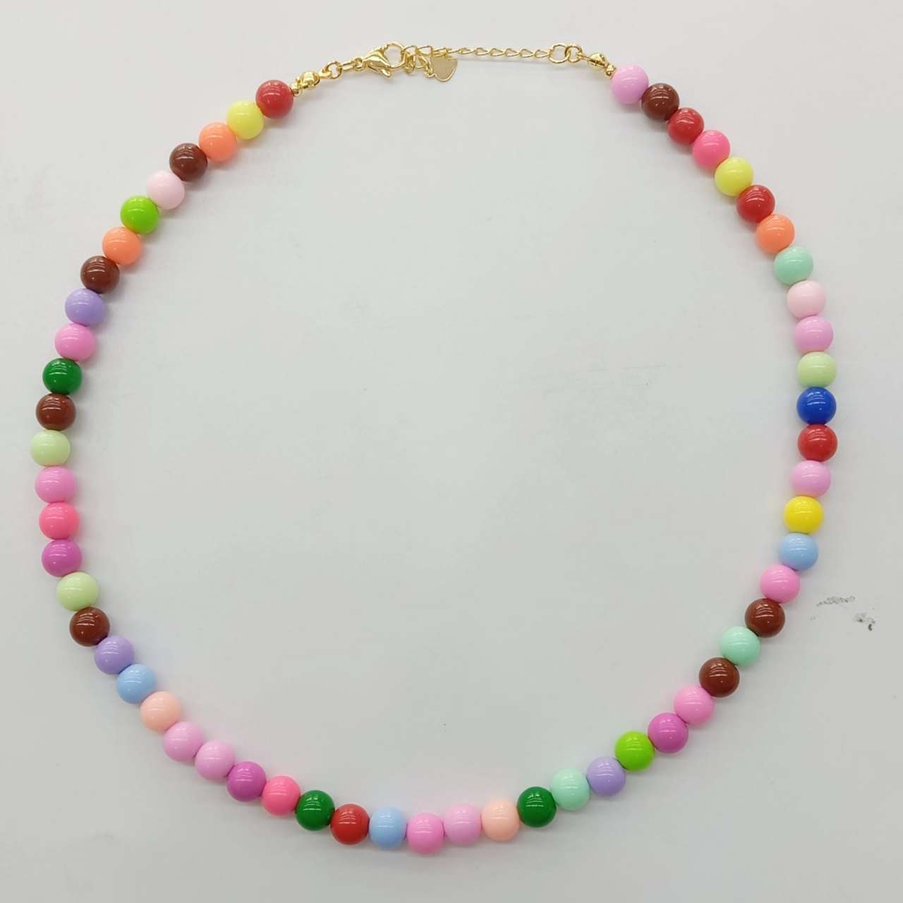 Collar Bañado en Oro Pelotas 8mm Colores Acrilicas 42+5cm