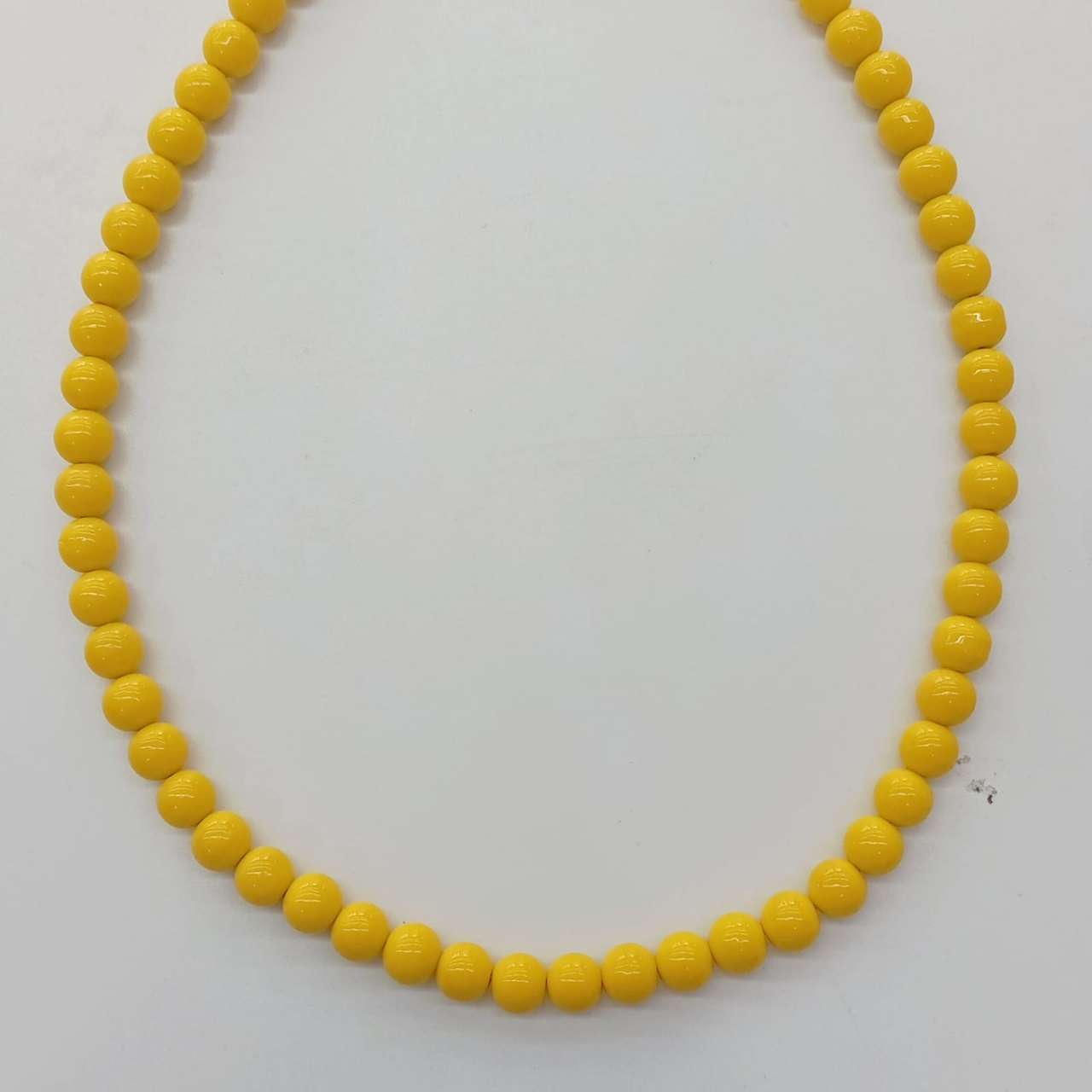 Collar Bañado en Oro Pelotas 8mm Colores Acrilicas 42+5cm