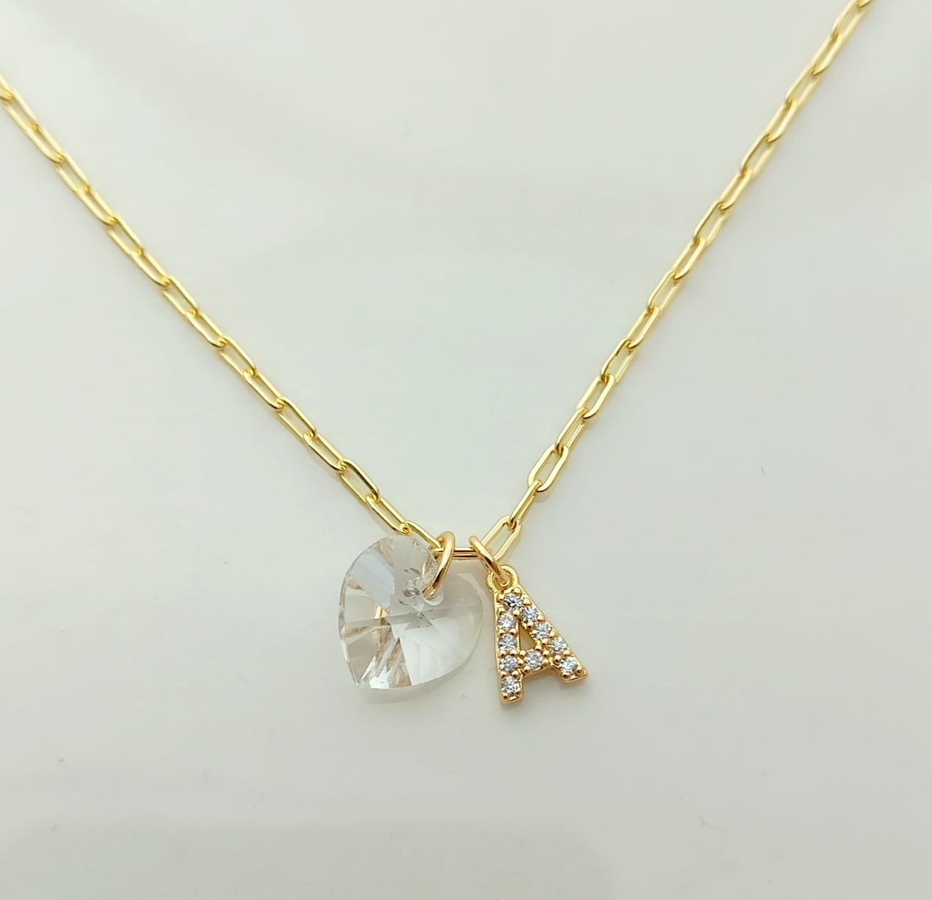 Collar Acero Quirurgico Dorado Colgante Letra Circones y Cristal Corazon 45cm