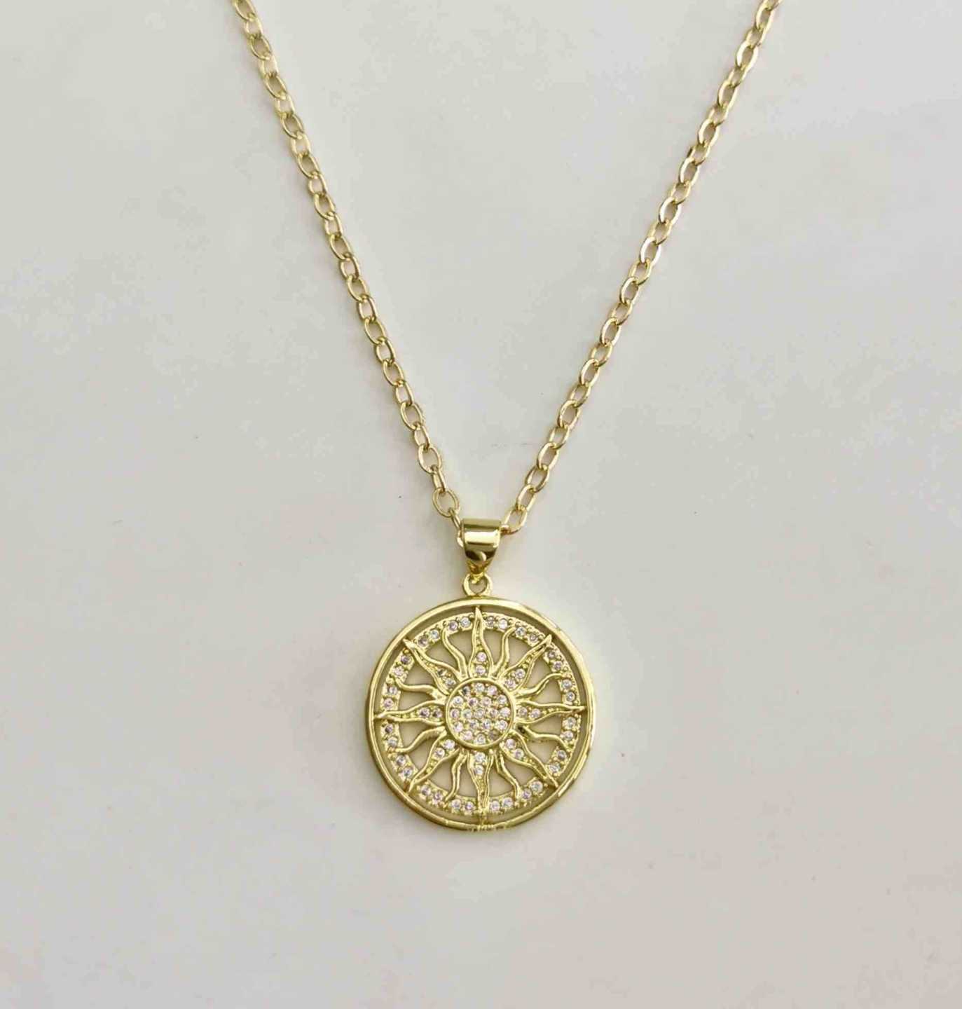Collar Bañado Oro Colg. Redondo Sol Circones