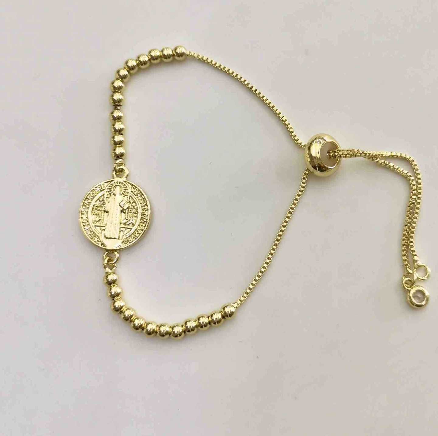Pulsera Bañado en Oro 18k o Plata Medalla San Benito Bolitas Ajustable