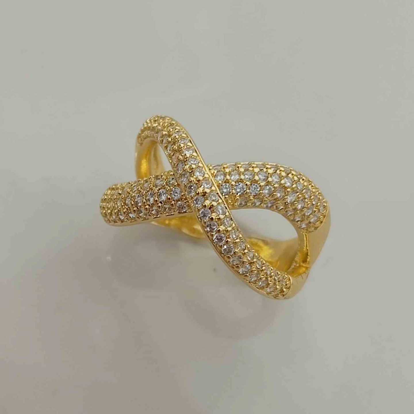 Anillo Bañado en Oro Infinito Circones Ajustable 