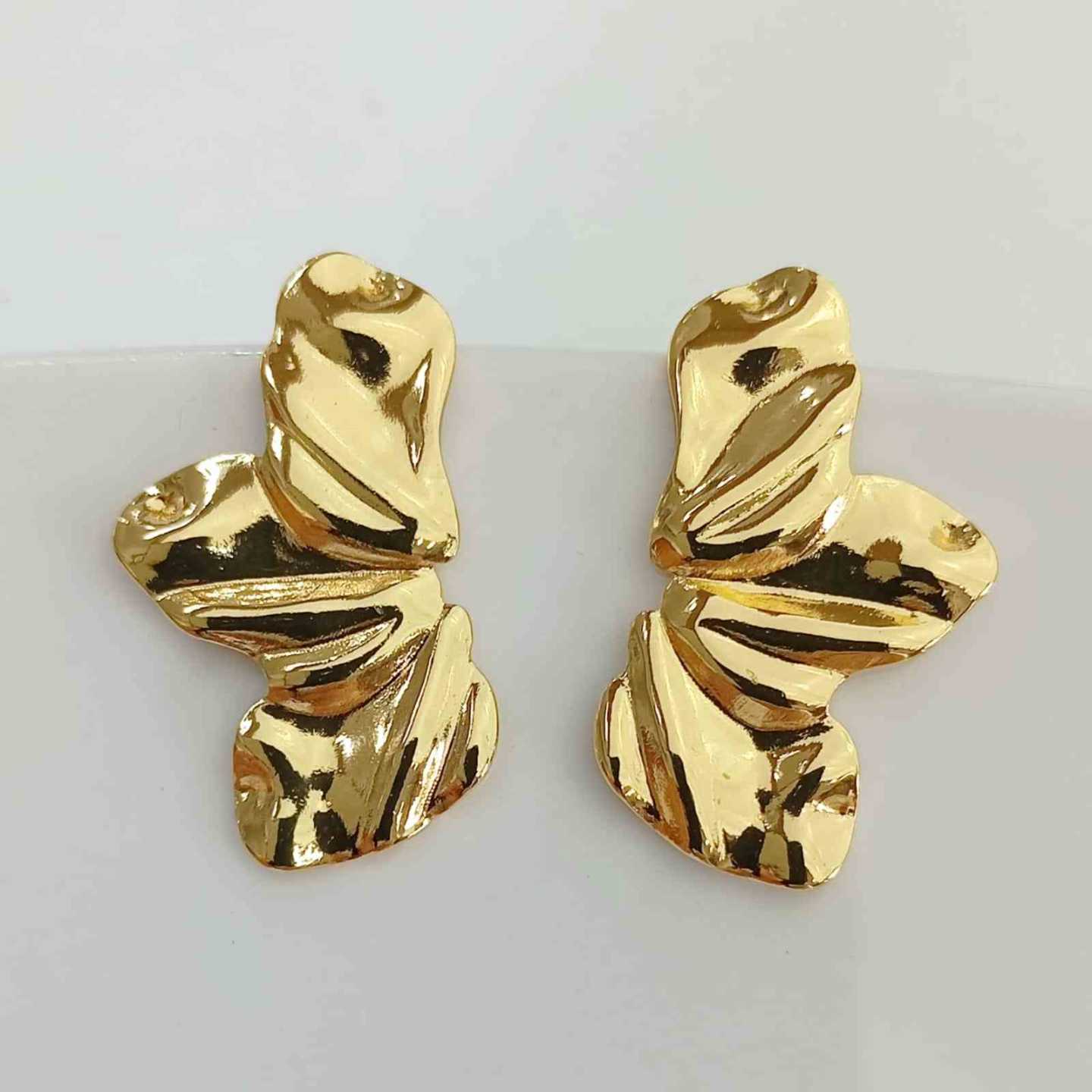 Aro de Acero Dorado Medio Flor 32x20mm 