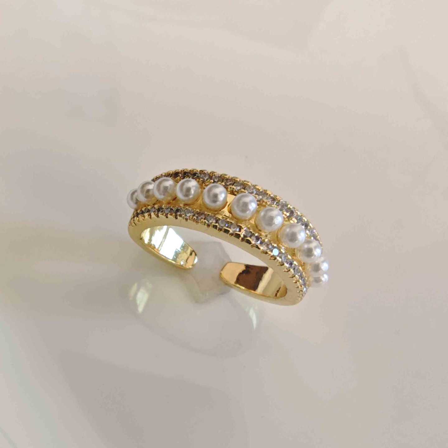 Anillo Bañado Oro Perlas entre 2 Linas Circones