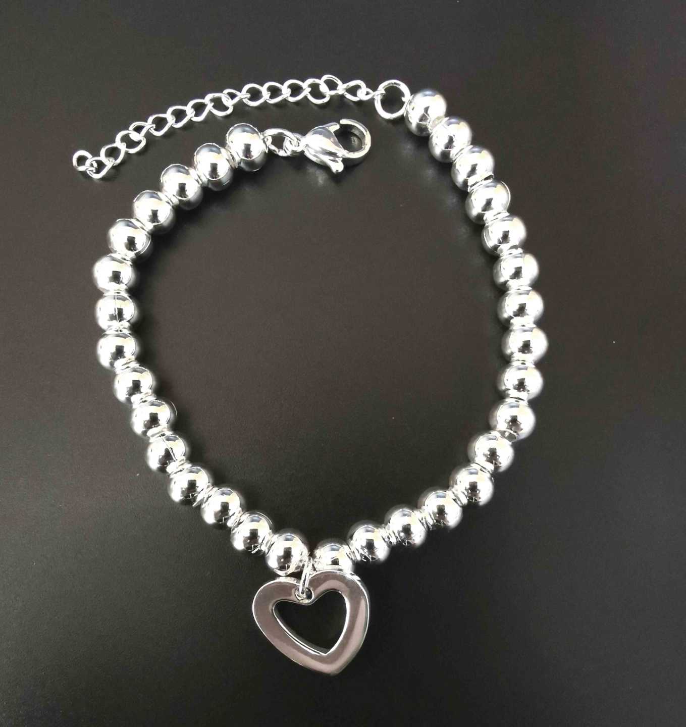 Pulsera Acero Inoxidable Bañado en Plata Pelotitas Grandes Colgante Corazón