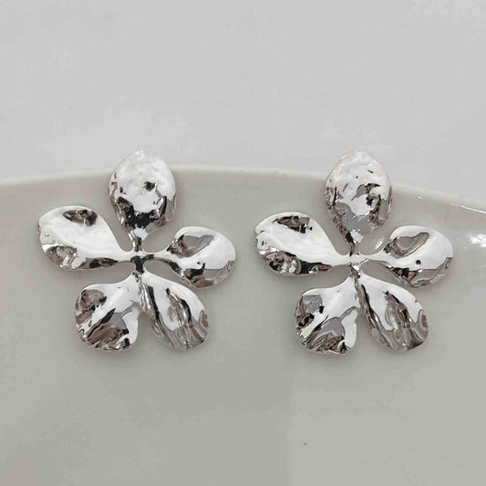 Aros Tope Flor Grande Plateada Espejo Acero Inoxidable Pétalos Martillados Volumétricos Statement Tendencia