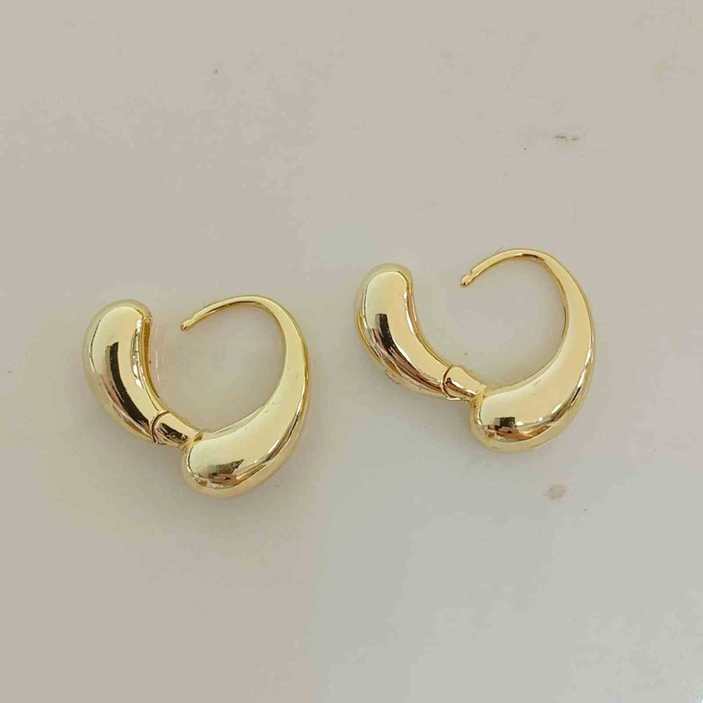 Aro Bañado en Oro 18k o en Plata Argolla Gota Liso