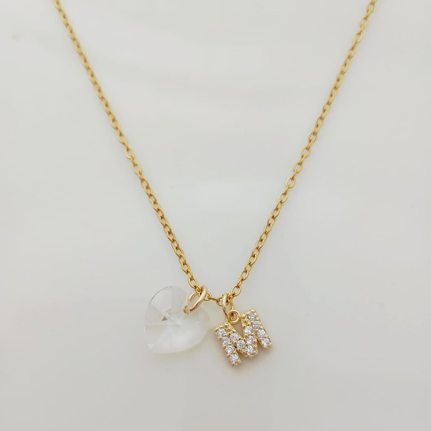 Collar Acero Quirurgico Dorado Colgante Letra Circones y Cristal Corazon 45cm