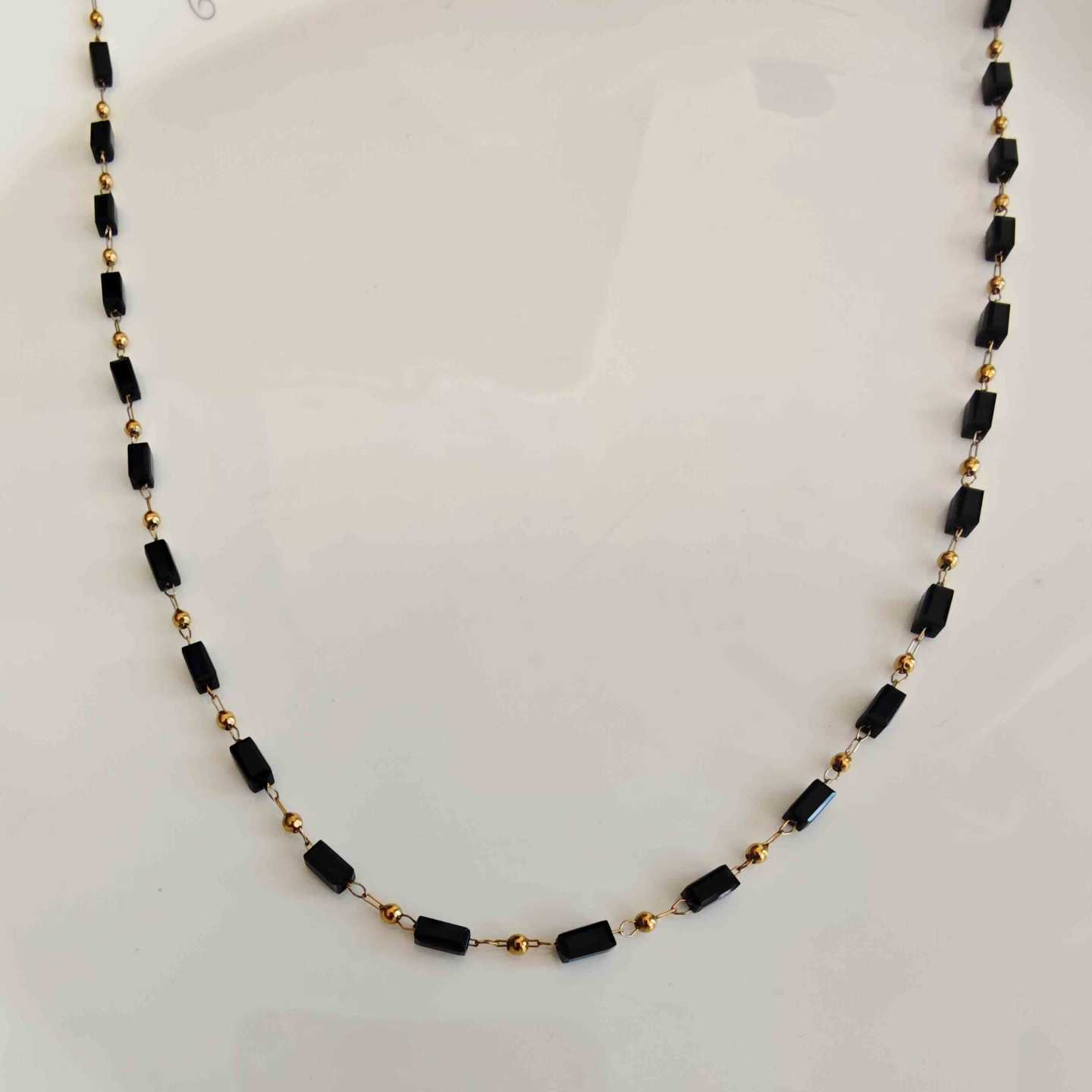 Collar Bañado en Oro Cristal Negro 45cm