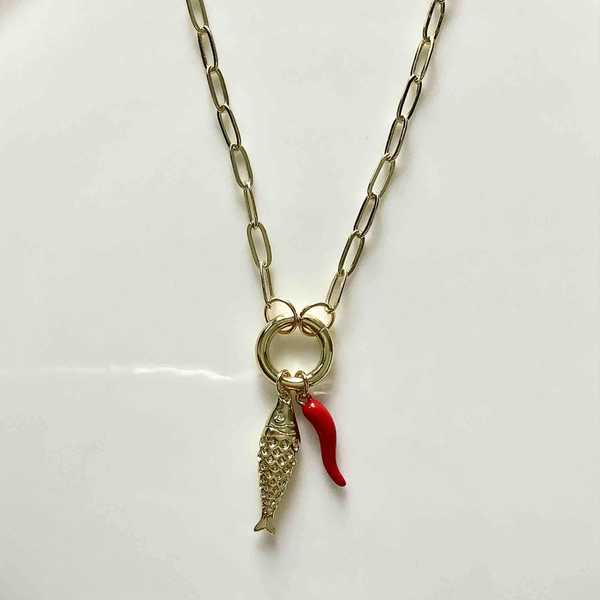 Collar Bañado Oro Colgante Pez y Aji Rojo 45+5cm