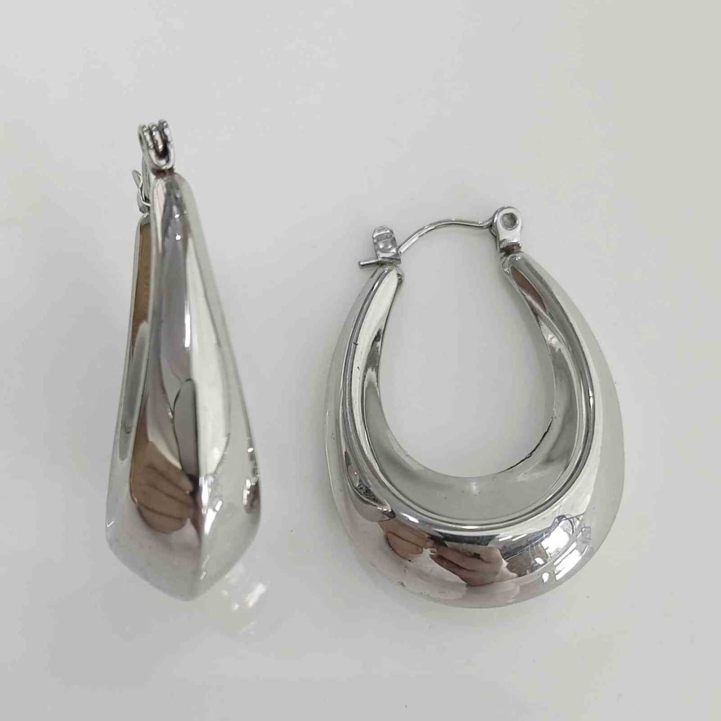 Aro de Acero Plateado Argolla Ovalo Grueso Hueco 35x24cm 