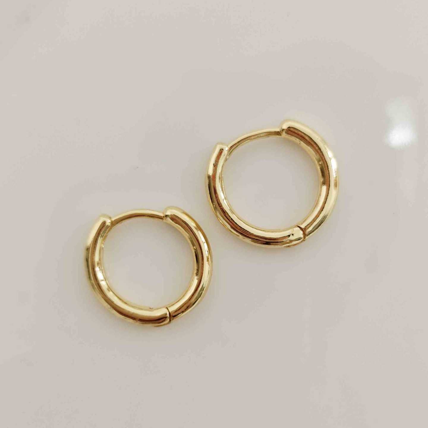 Aro Argolla Redonda Tubular Bañada en Oro 18k 17mm