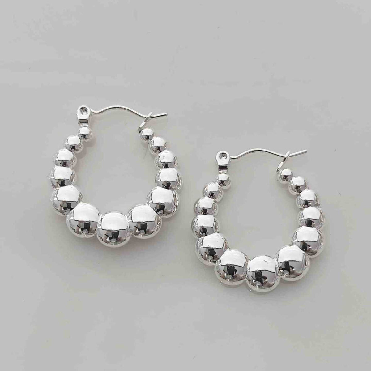 Aros Argolla Bubble Hoops Bolitas Esferas Plateada Acero Inoxidable Gradiente Tamaño Guirnalda Burbujas Trendy 25mm