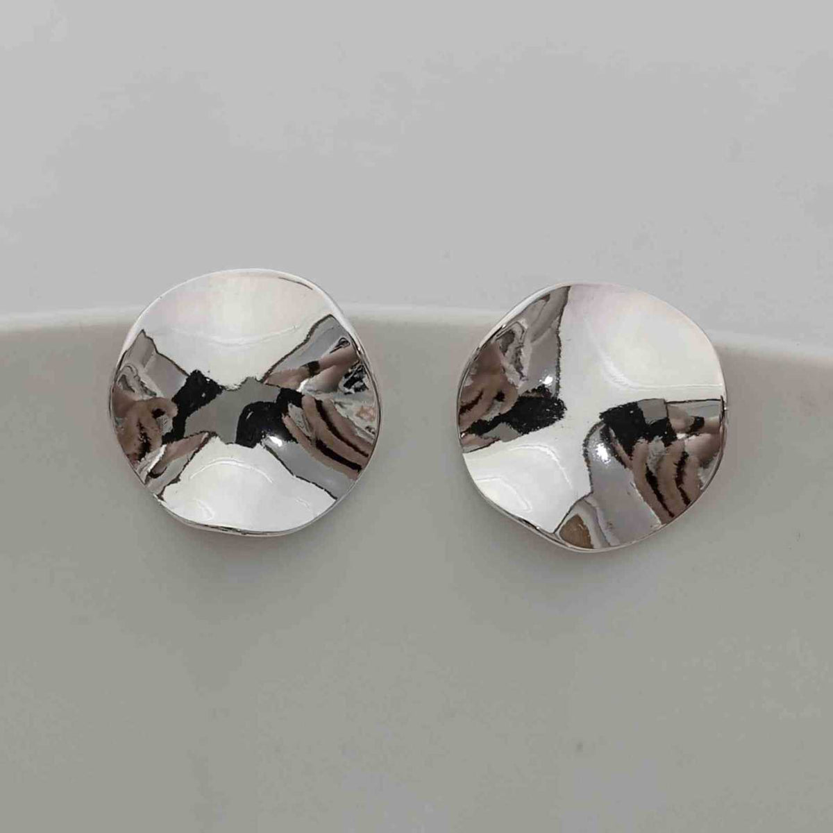 Aros Tope Disco Redondo Irregular Ondulado Plateado Espejo Acero Inoxidable Escultórico Orgánico Statement