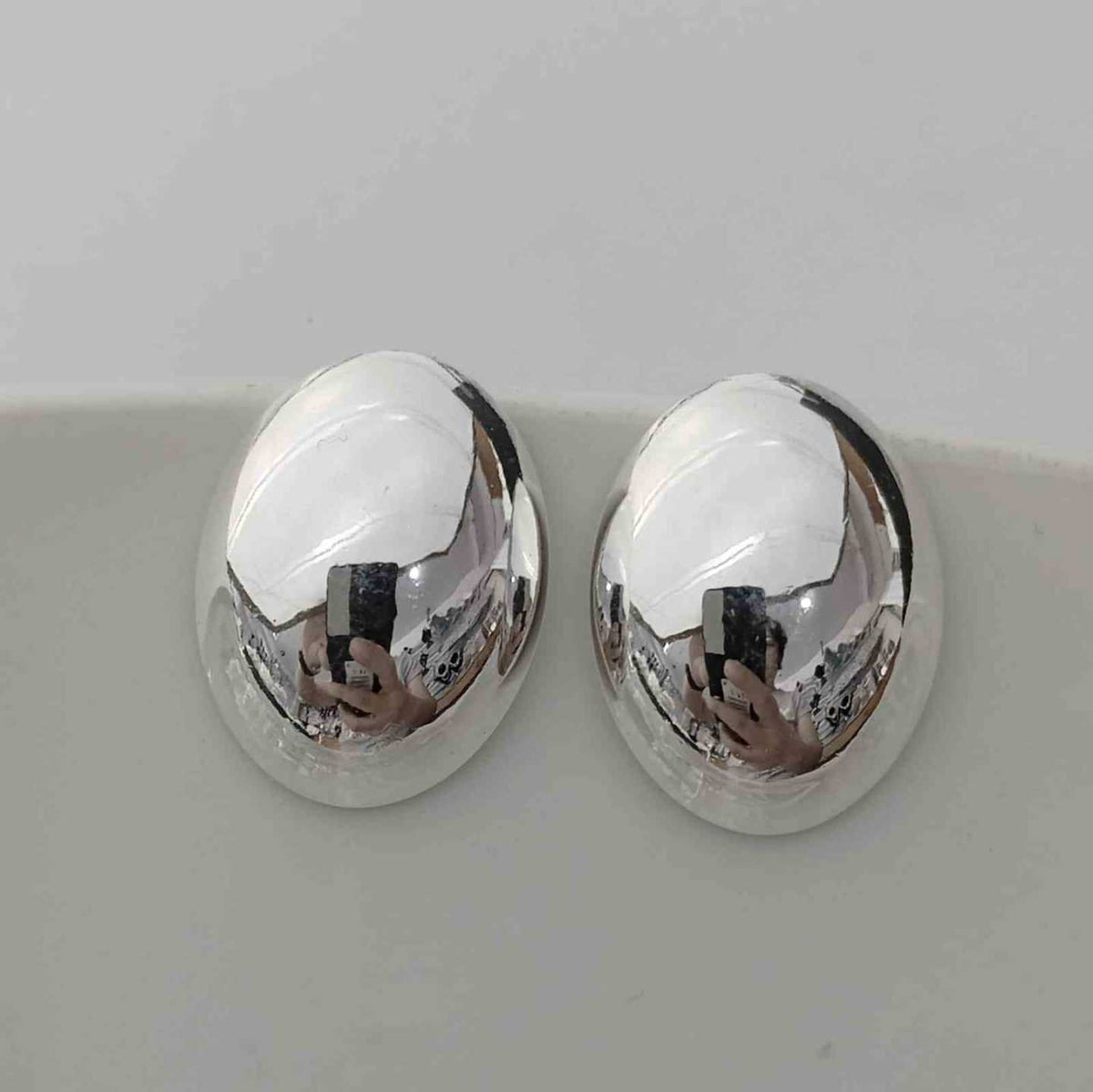 Aros Tope Óvalo Volumétrico Grande Liso Plateado Espejo Acero Inoxidable Hueco Minimalista Lujo Tendencia
