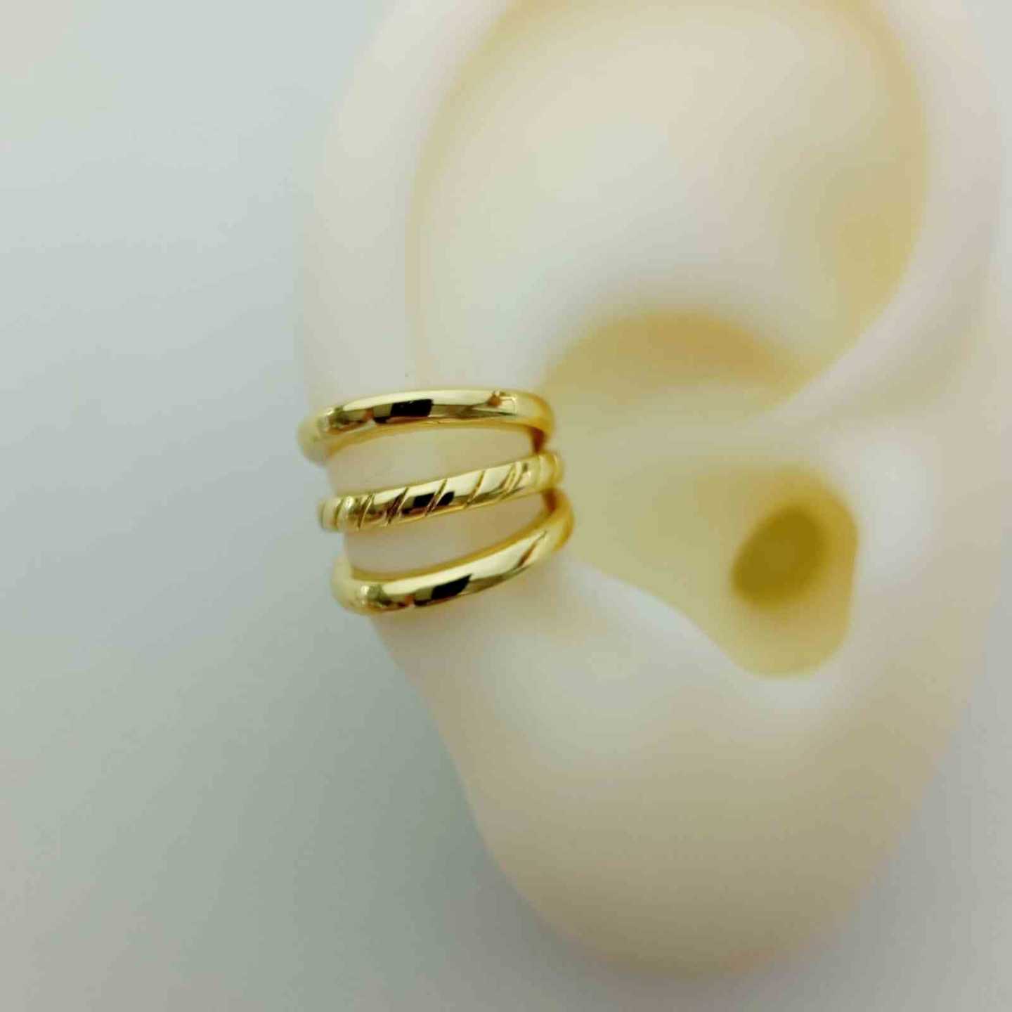 Ear Cuff Bañado en Oro 18k Triple Banda Lisa y Trenzada