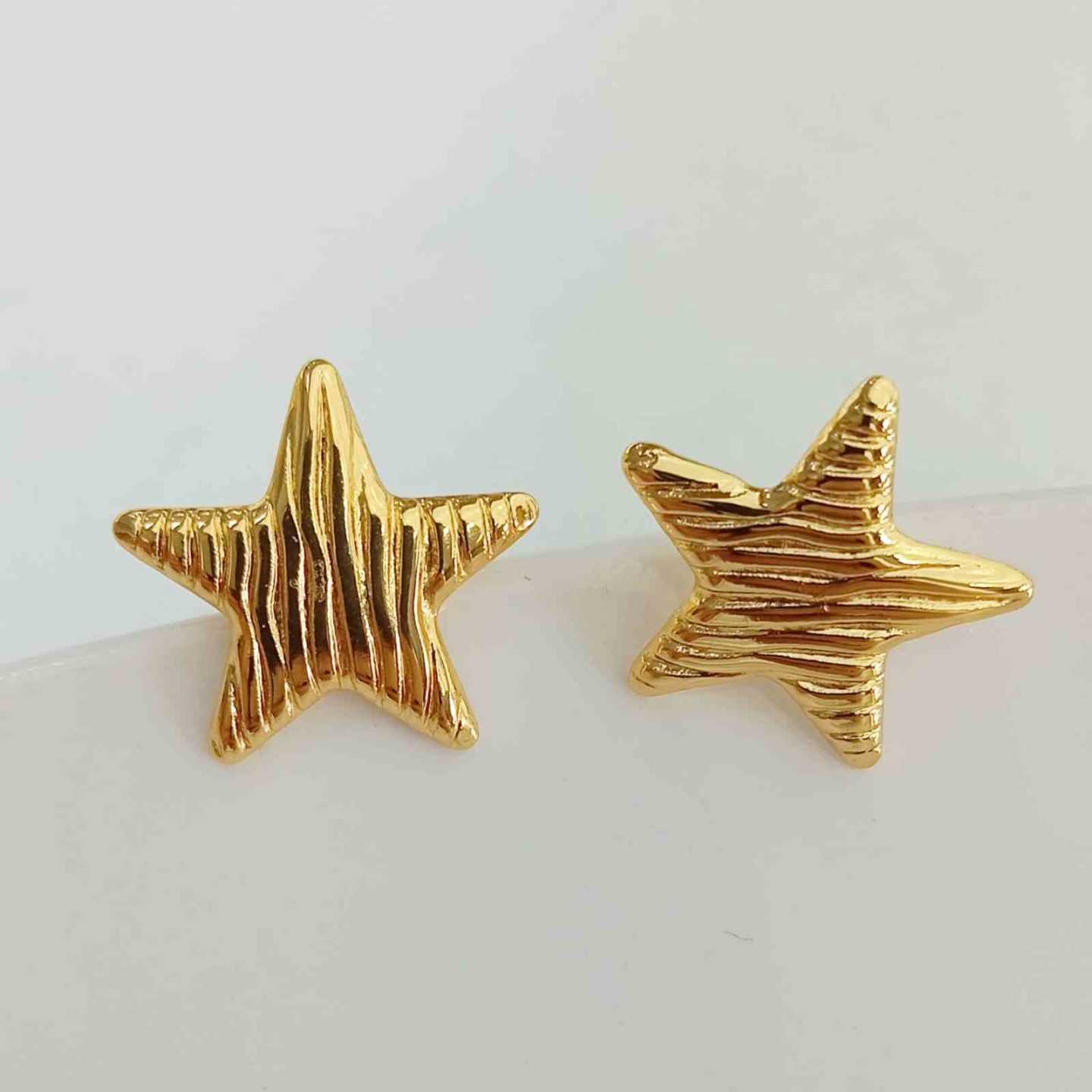 Aro de Acero Dorado Estrella Rayas 20mm 