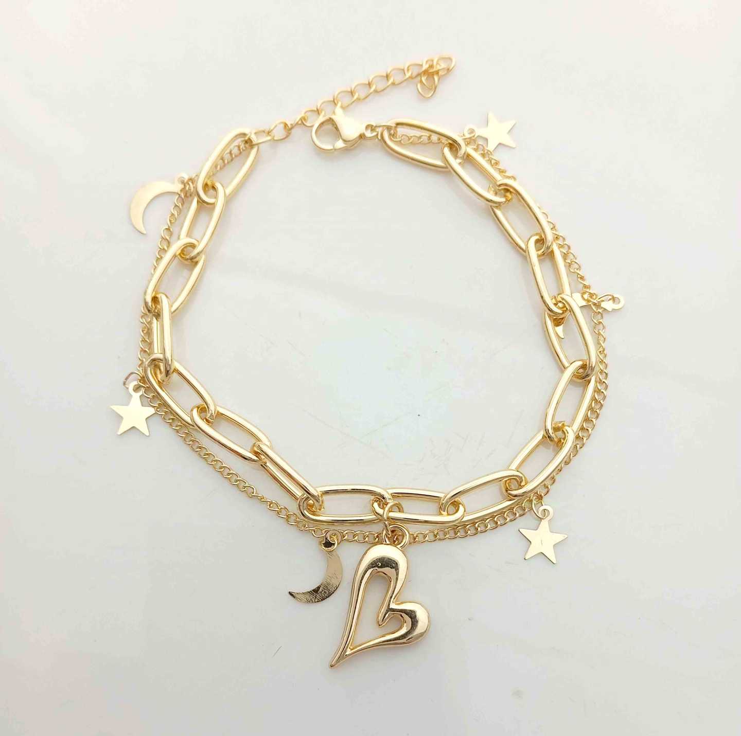 Pulsera Dorado Doble Colgante Corazon y Estrellas y Lunas