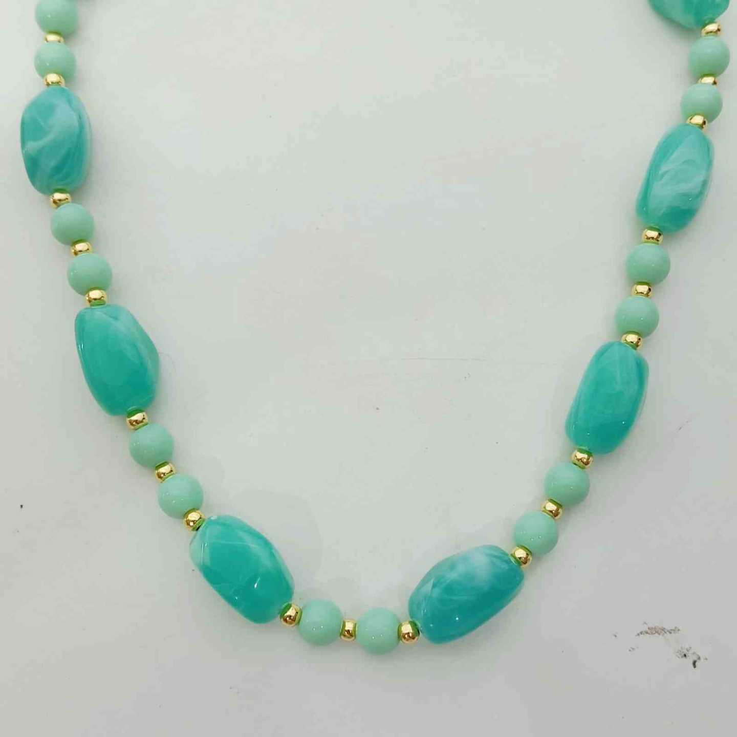 Collar Bañado en Oro 18k Piezas Acrílicas Grandes Turquesa y Menta Boho 45+5cm
