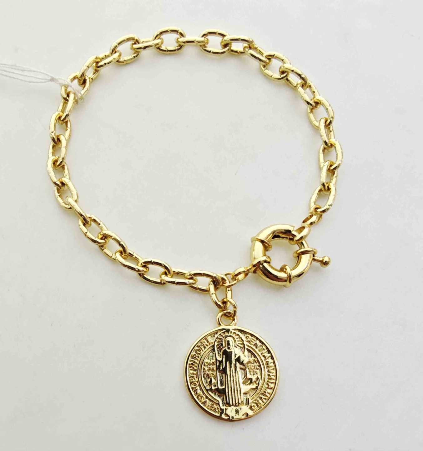 Pulsera Bañado en Oro 18K Eslabon Con San Benito