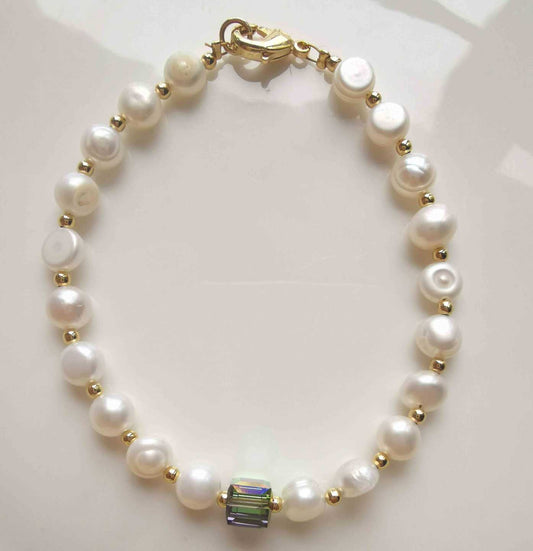 Pulsera Dorado Perla Rio Con Cristal Cubo