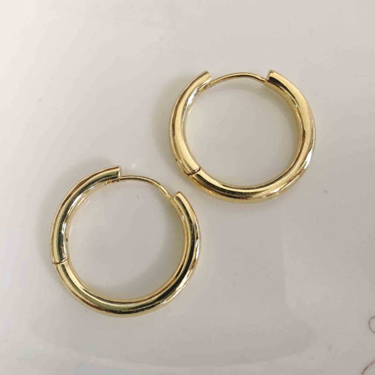 Aro Bañado en Oro Argolla Cubo Liso 25x3mm