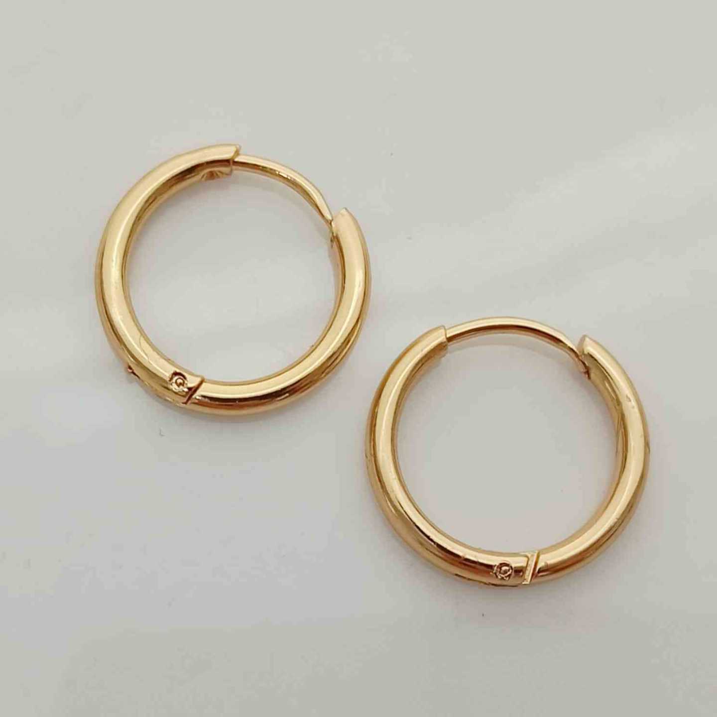 Aros Argolla Circular Acero Inoxidable Bañados en Oro Tubo 3mm 5 Tamaños