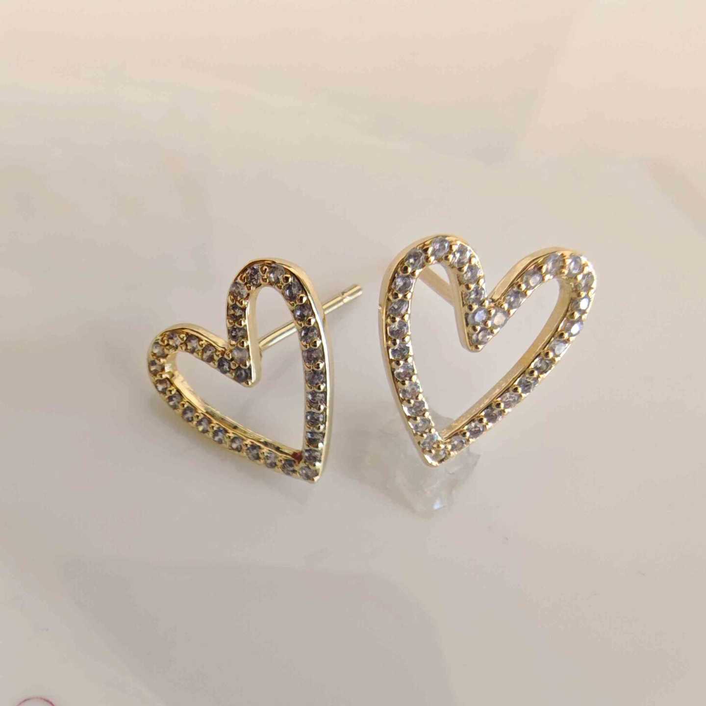 Aro Bañado en Oro Corazon Hueco Circones
